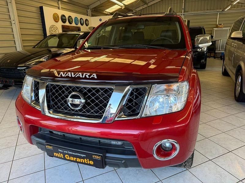 Gebraucht Nissan Navara 231 PS (169 kW) 2012 Rot Abholung