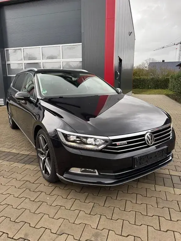 Gebraucht VW Passat Highline 239 PS (175 kW) 2014 Schwarz Kombi