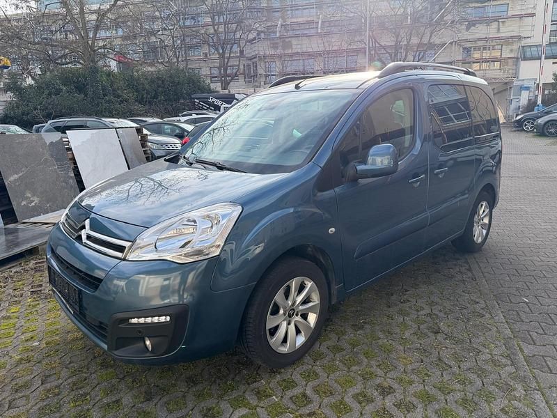 Gebraucht Citroën Berlingo Shine 110 PS (80 kW) 2017 Blau Van / Kleinbus