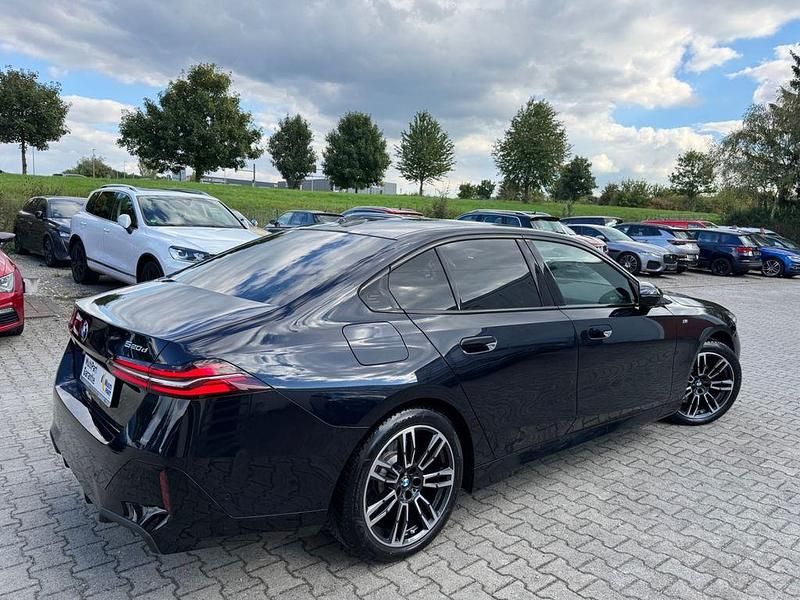 Gebraucht BMW 520 M Sport 197 PS (144 kW) 2024 Schwarz Limousine