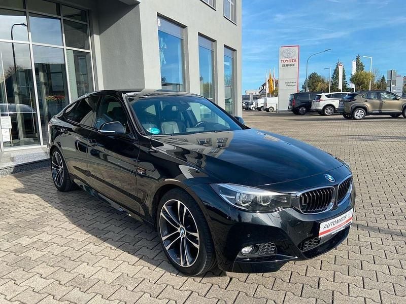 Gebraucht BMW 320 M Sport 190 PS (139 kW) 2019 Schwarz Limousine