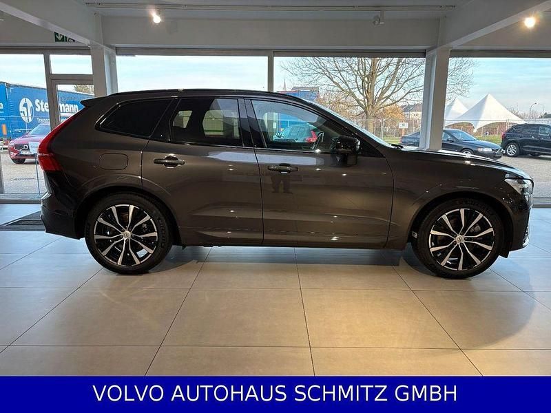 Gebraucht Volvo XC60 Plus 250 PS (183 kW) 2025 Platinum grey / metallic (metallic) SUV