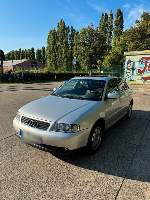 Silber Gebraucht 2001 Audi A3 Limousine | 1.300 € (Superpreis) - Bild 1/4
