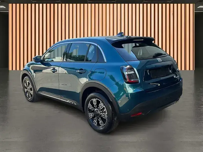Gebraucht Fiat 600 Pop 136 PS (100 kW) 2025 Blau SUV