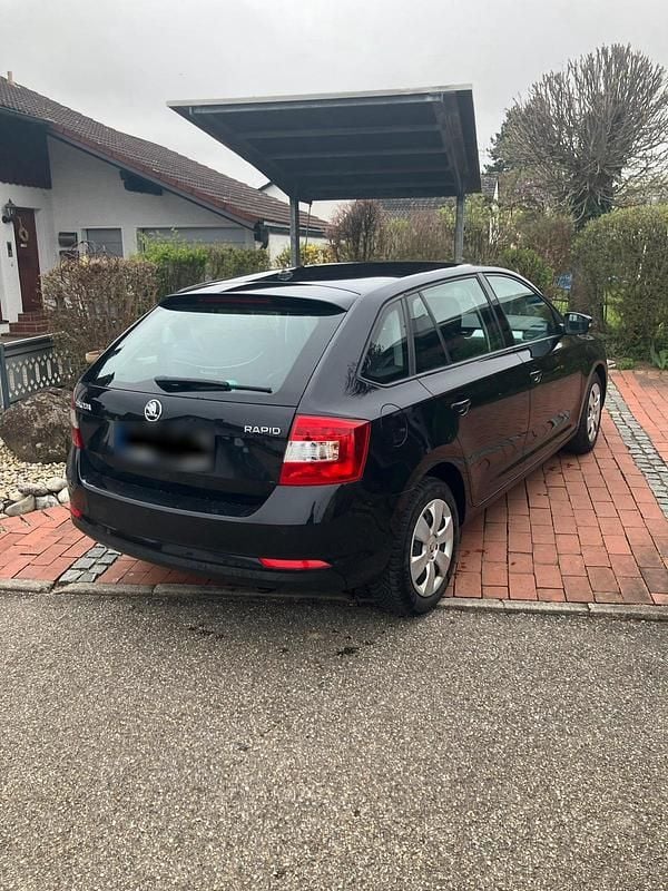 Gebraucht Skoda Rapid Ambition 90 PS (66 kW) 2016 Schwarz Kleinwagen