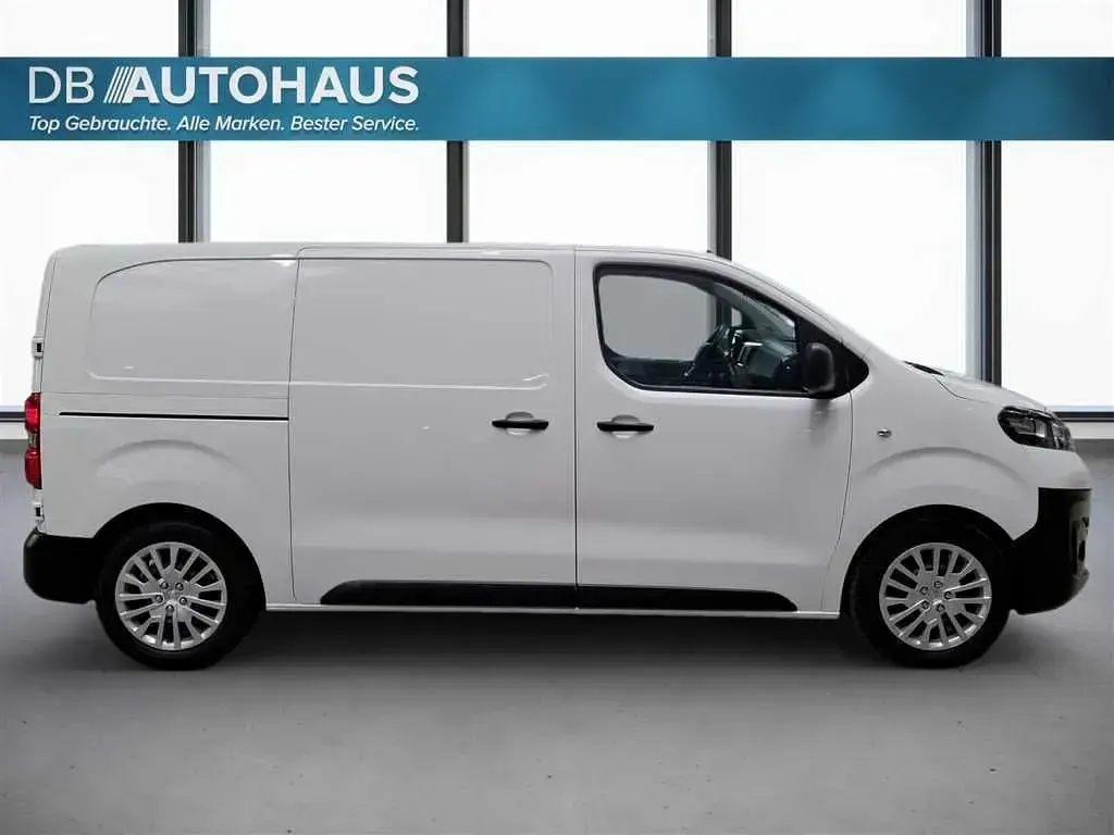 Usata Opel Vivaro Edition 120 CV (88 kW) 2021 Bianco Monovolume