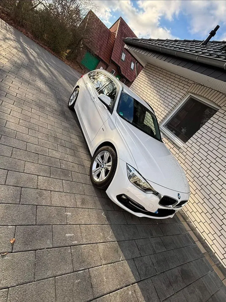Gebraucht BMW 316 Sport Line 116 PS (85 kW) 2018 Weiß Kombi