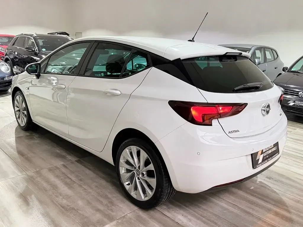 Gebraucht Opel Astra Active 110 PS (80 kW) 2019 Weiß Limousine