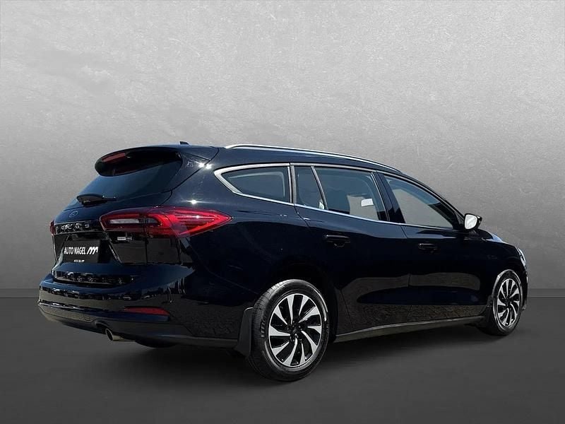 Gebraucht Ford Focus Titanium 125 PS (91 kW) 2023 Orange Kombi