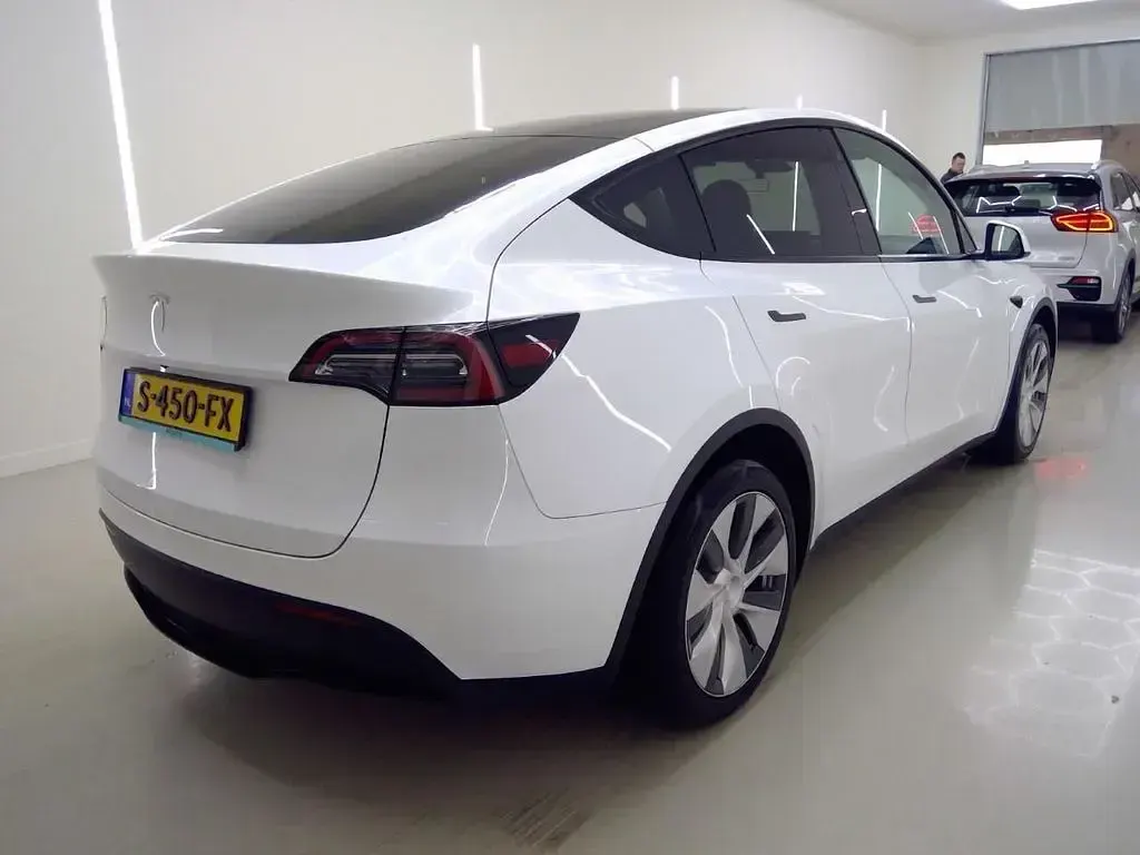 Brugt Tesla Model Y Standard Range 250 kW (341 HK) 2022 Hvid SUV