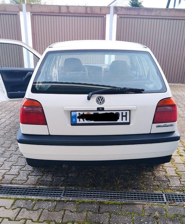Gebraucht VW Golf III 75 PS (55 kW) 1992 Weiß Kleinwagen
