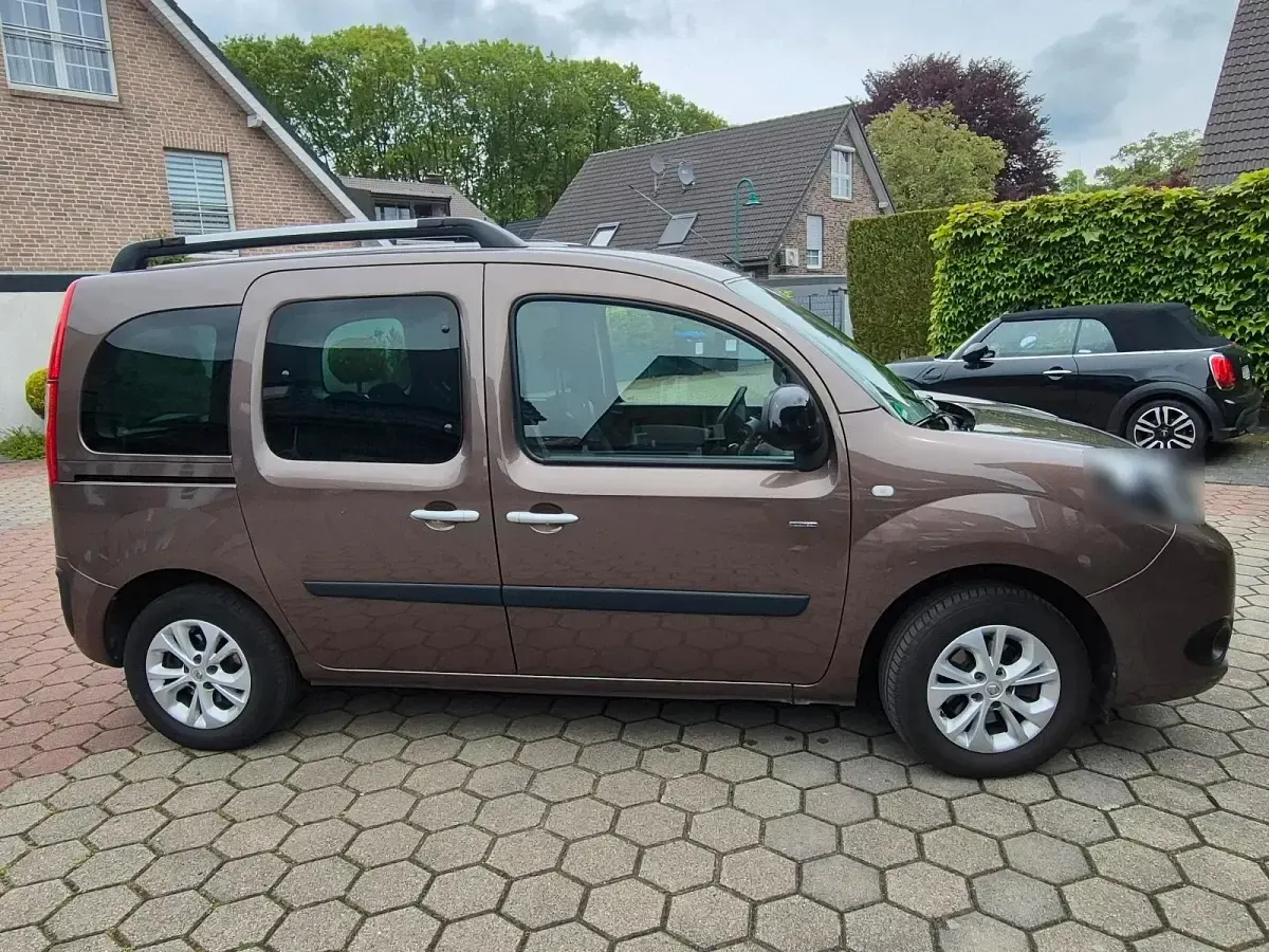 Gebraucht Renault Kangoo LIMITED 114 PS (83 kW) 2016 Braun Van / Kleinbus