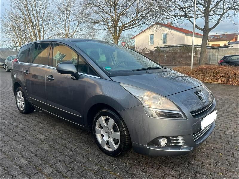 Gebraucht Peugeot 5008 163 PS (119 kW) 2011 Silber Van / Kleinbus