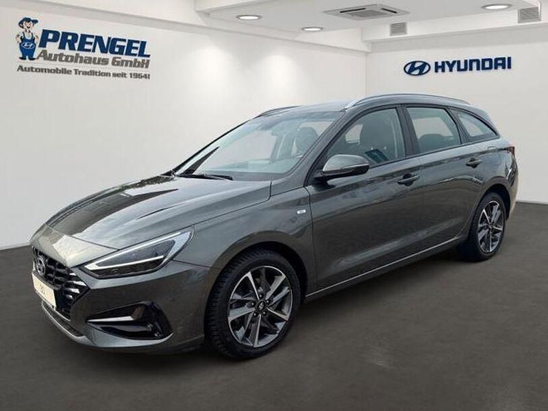 Grau Gebraucht 2023 Hyundai i30 Trend Kombi | 19.650 € (Etwas zu teuer) - Bild 1/4
