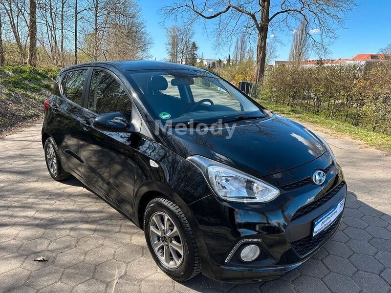 Schwarz Gebraucht 2015 Hyundai i10 YES! Gold Kleinwagen | 7.499 € (Fairer Preis) - Bild 1/4