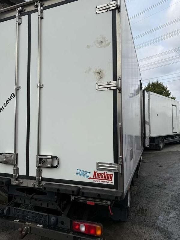 Gebraucht Mitsubishi Canter 175 PS (128 kW) 2011 Van