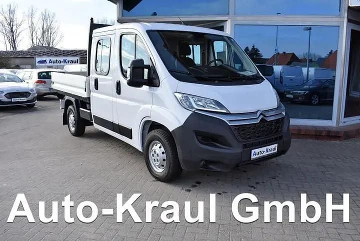 Weiss Gebraucht 2023 Citroën Jumper Van / Kleinbus | 24.900 € (Fairer Preis) - Bild 1/4