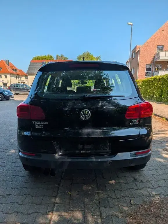 Gebraucht VW Tiguan 122 PS (89 kW) 2012 Schwarz SUV