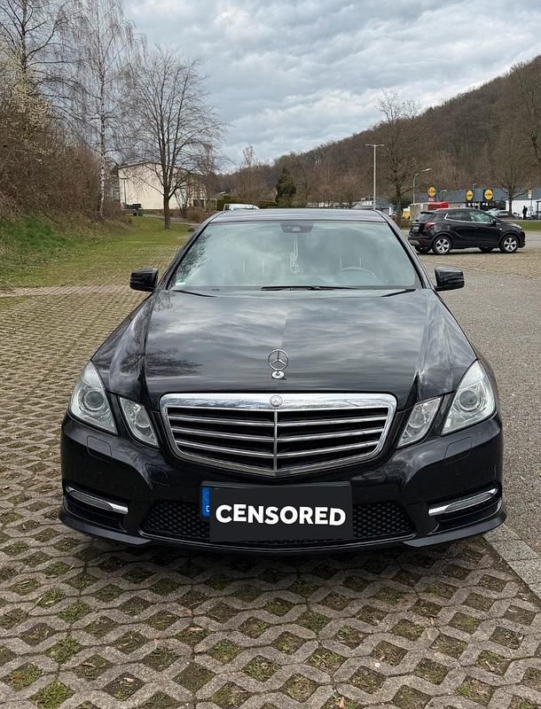 Second-hand Mercedes E250 204 CP (150 kW) 2012 Negru Berlinǎ