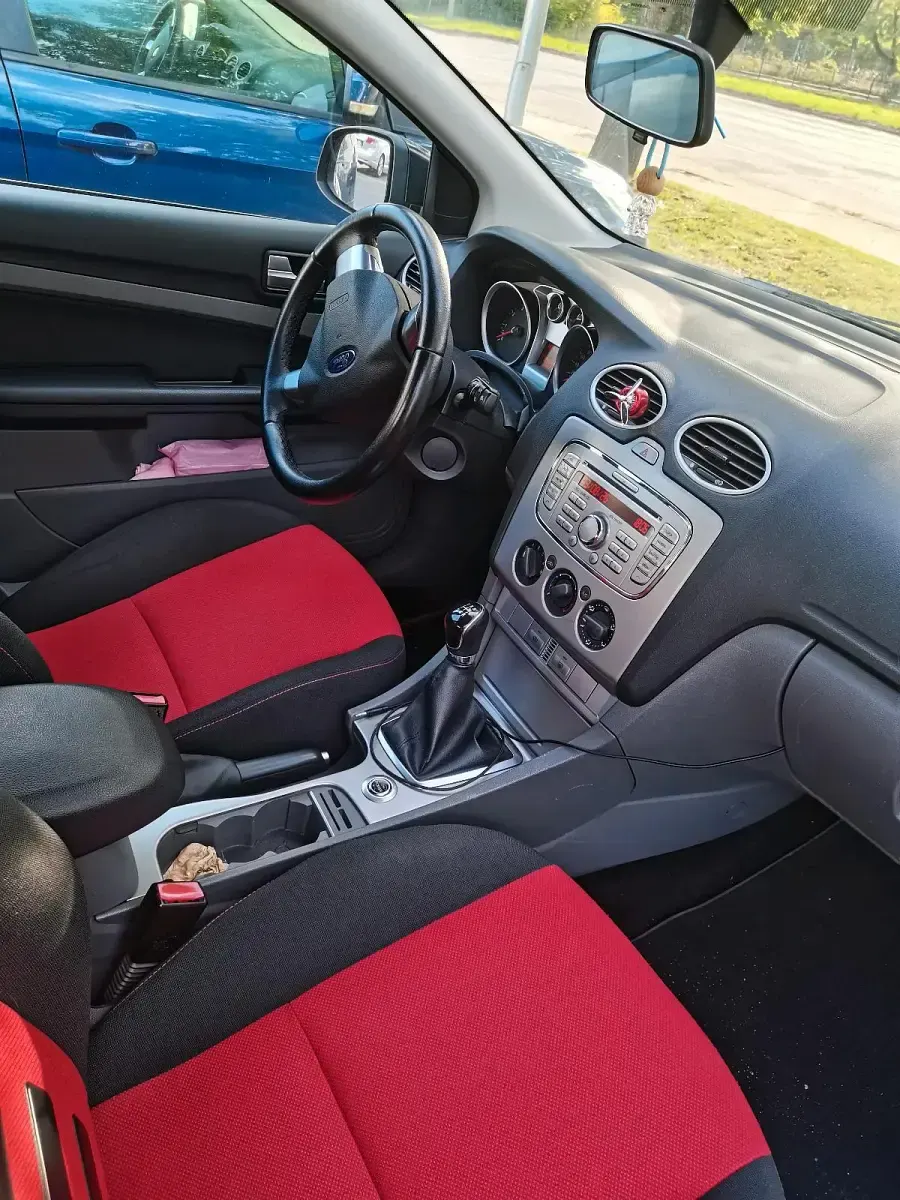 Gebraucht Ford Focus 116 PS (85 kW) 2009 Schwarz Coupé