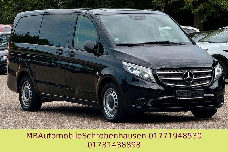 Schwarz Gebraucht 2018 Mercedes Vito Van / Kleinbus | 20.000 € (Guter Preis) - Bild 1/3