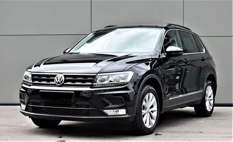 Schwarz Gebraucht 2018 VW Tiguan Sound SUV | 20.400 € (Fairer Preis) - Bild 1/4