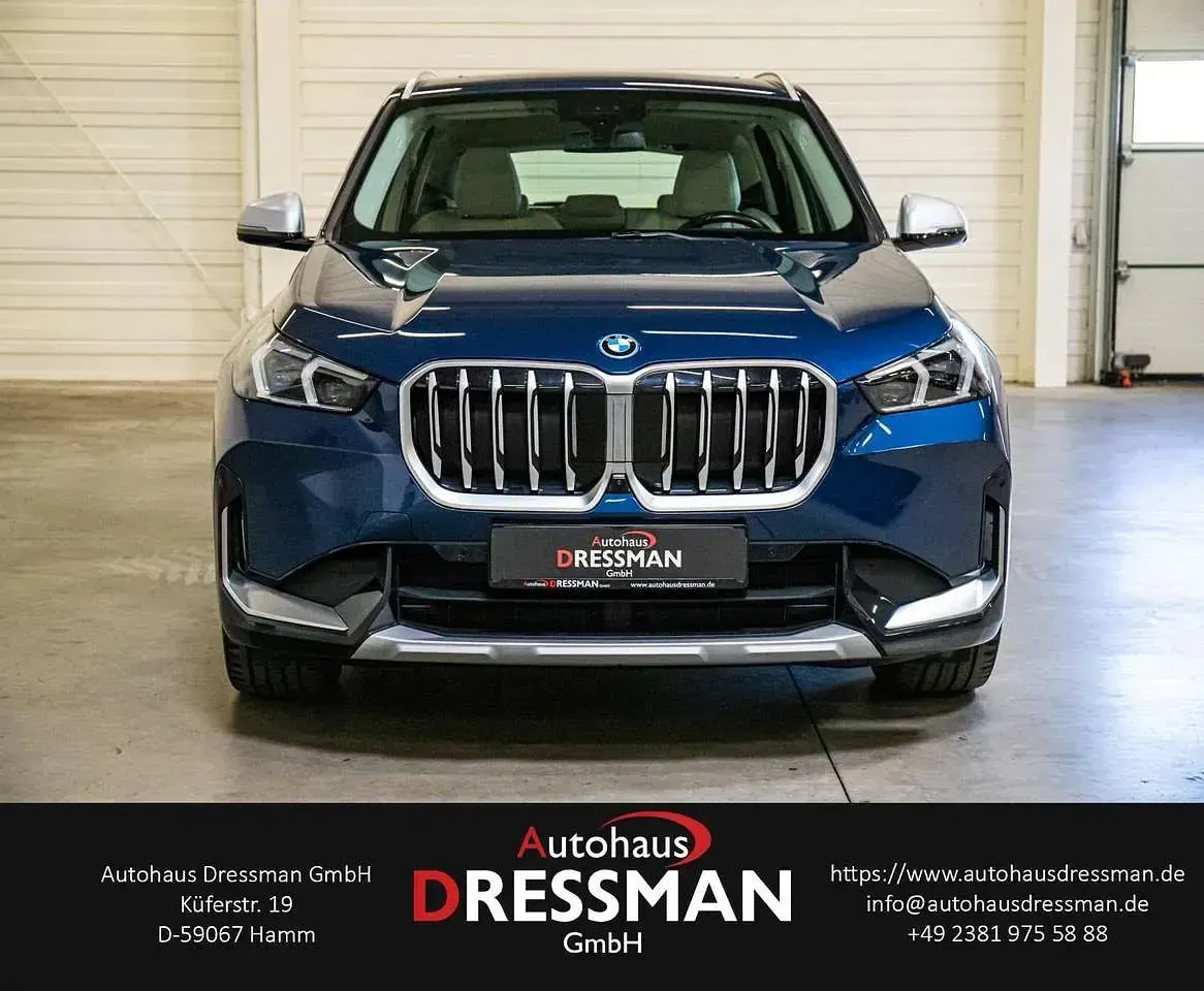 Second-hand BMW X1 xLine 326 CP (239 kW) 2023 Albastru SUV