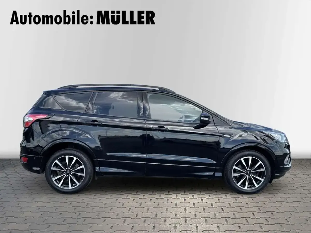 Gebraucht Ford Kuga ST-Line 230 PS (169 kW) 2019 Iridiumschwarz metallic SUV