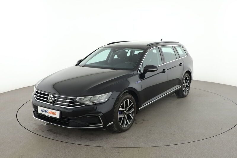 Schwarz Gebraucht 2021 VW Passat GTE Kombi | 22.520 € (Fairer Preis) - Bild 1/4