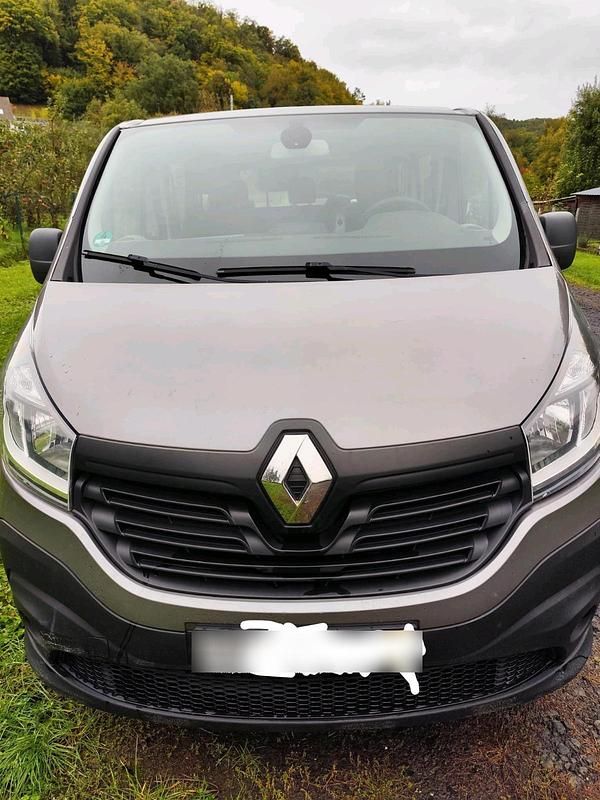 Gebraucht Renault Trafic 145 PS (106 kW) 2015 Grau Van / Kleinbus