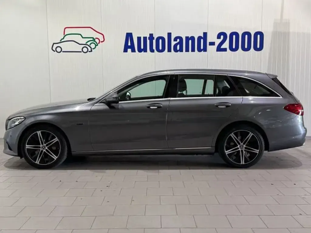Gebraucht Mercedes C300e 194 PS (142 kW) 2020 Selenitgrau (metallic) Kombi