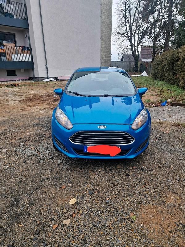 Blau Gebraucht 2013 Ford Fiesta Kleinwagen | 3.300 € (Fairer Preis) - Bild 1/4