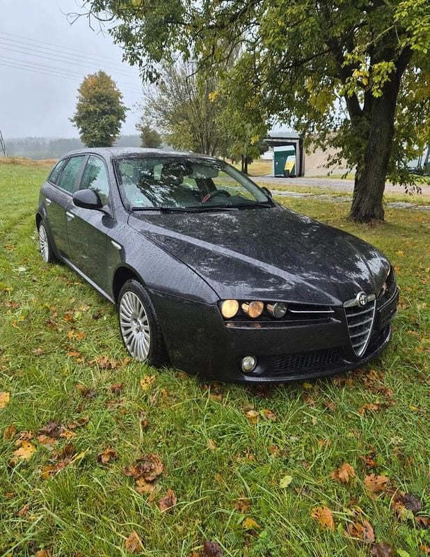 Schwarz Gebraucht 2007 Alfa Romeo 159 Kombi | 950 € (Superpreis) - Bild 1/4