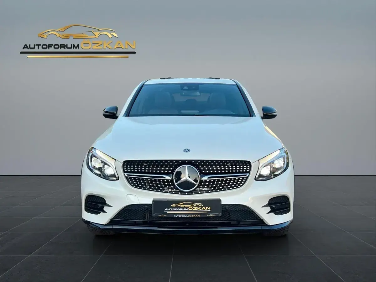 Gebraucht Mercedes GLC300 AMG line 245 PS (180 kW) 2017 Weiß Coupé