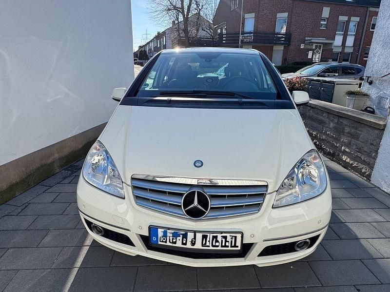 Gebraucht Mercedes A160 95 PS (69 kW) 2012 Weiß Van / Kleinbus