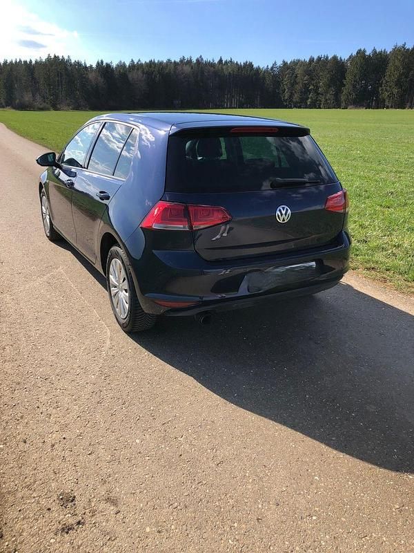 Second-hand VW Golf VII Cup 110 CP (80 kW) 2014 Albastru Berlinǎ