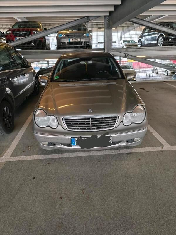 Silber Gebraucht 2005 Mercedes C200 Limousine | 2.450 € (Superpreis) - Bild 1/4