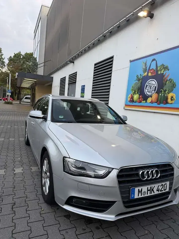 Gebraucht Audi A4 Ambiente 170 PS (125 kW) 2011 Kombi