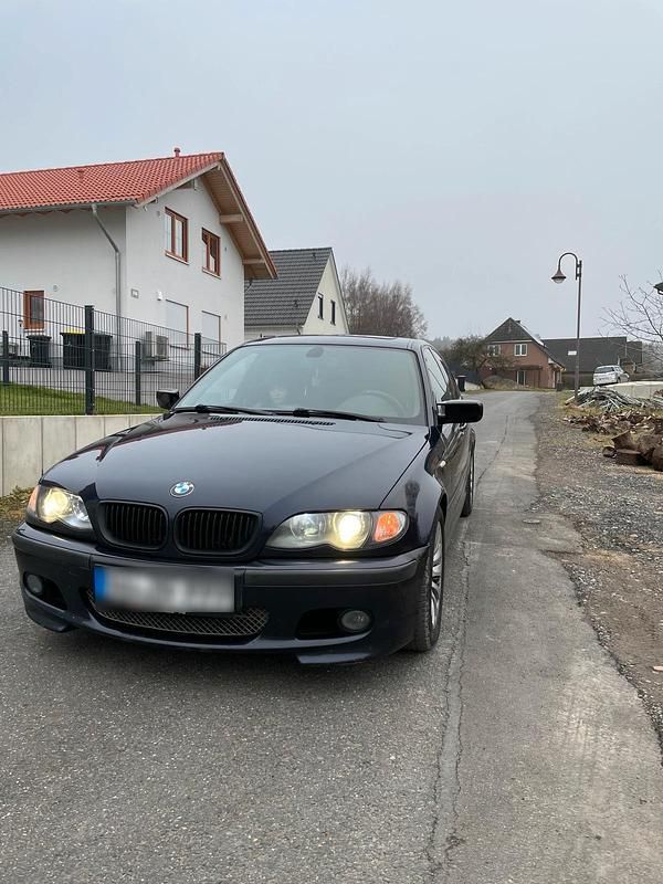 Gebraucht BMW 316 115 PS (84 kW) 2002 Blau Limousine