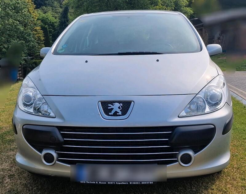Silber Gebraucht 2006 Peugeot 307 Limousine | 2.500 € (Fairer Preis) - Bild 1/4