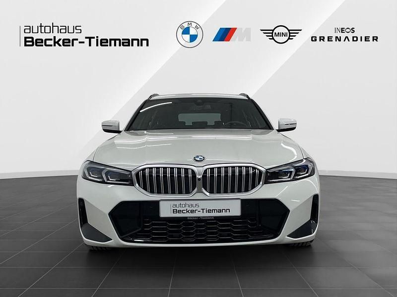 Gebraucht BMW 318 Performance 156 PS (114 kW) 2025 Alpinweiß uni Kombi