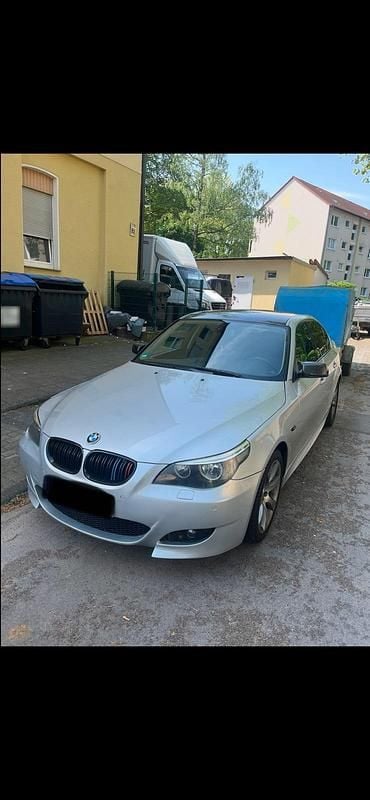 Gebraucht BMW 525 211 PS (155 kW) 2006 Silber Limousine