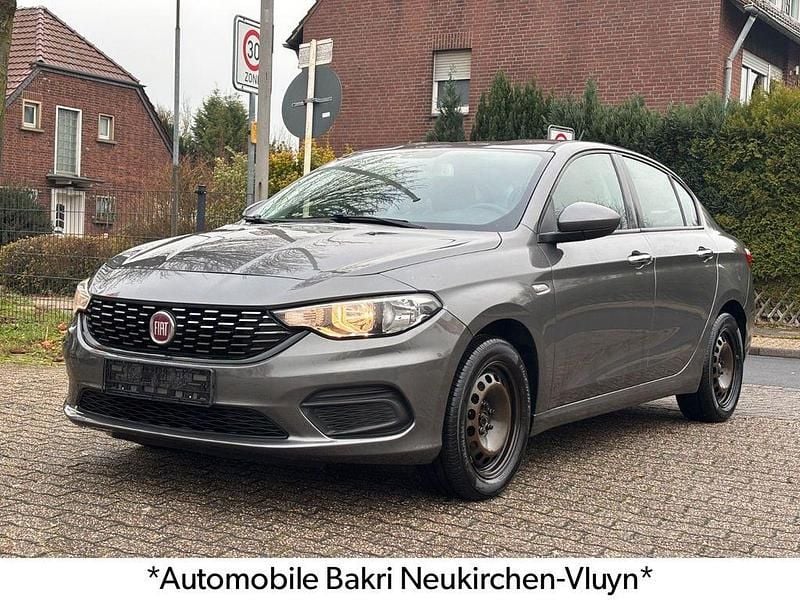 Gebraucht Fiat Tipo Easy 95 PS (69 kW) 2016 Grau Limousine