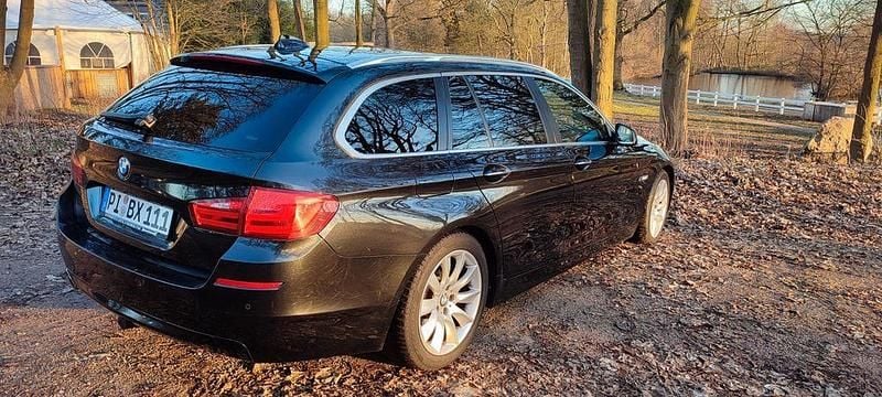 Gebraucht BMW 530 Sport Line 245 PS (180 kW) 2010 Schwarz Kombi