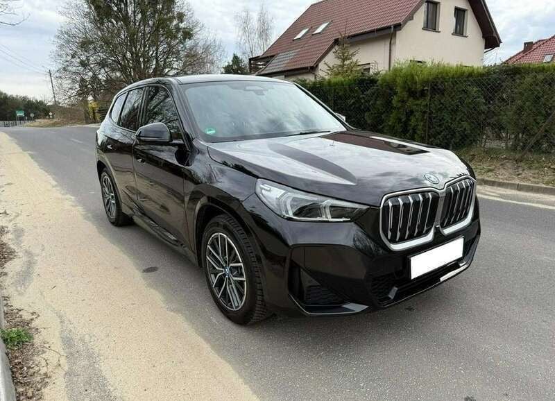 Schwarz Gebraucht 2023 BMW iX1 M Sport SUV | 36.500 € (Guter Preis) - Bild 1/4