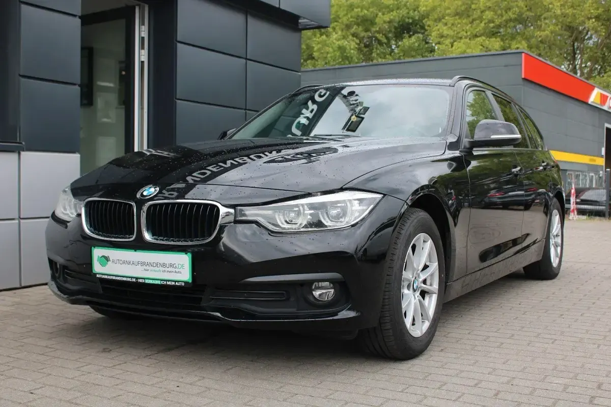 Gebraucht BMW 316 Advantage 116 PS (85 kW) 2019 Schwarz Kombi