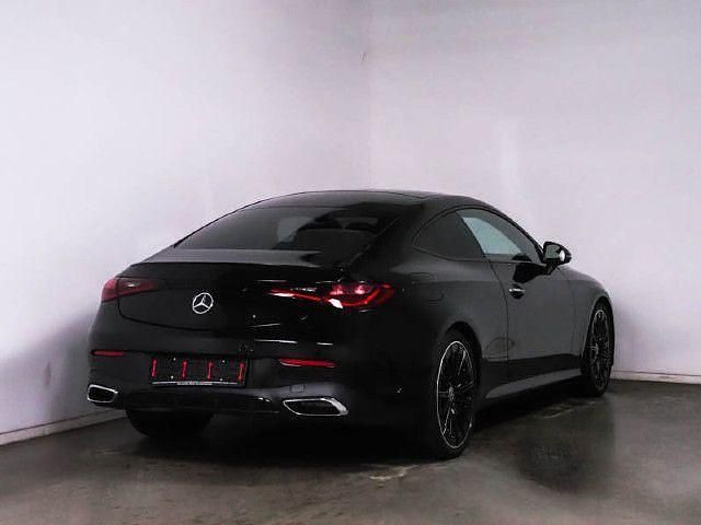 Schwarz / obsidianschwarz Gebraucht 2024 Mercedes CLE200 Advanced Plus Coupé | 54.890 € (Fairer Preis) - Bild 1/4