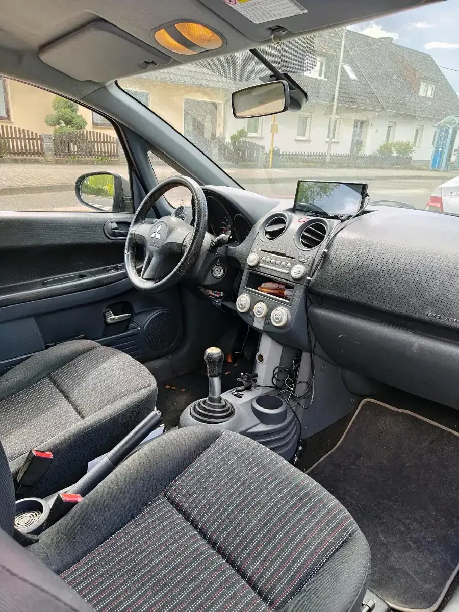 Gebraucht Mitsubishi Colt 95 PS (69 kW) 2008 Grau Kleinwagen