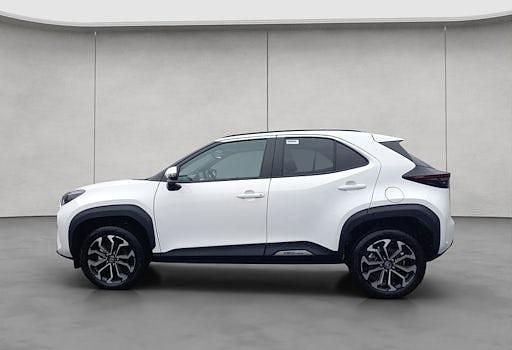 Neu Toyota Yaris Cross 130 PS (95 kW) 2025 Weiß SUV