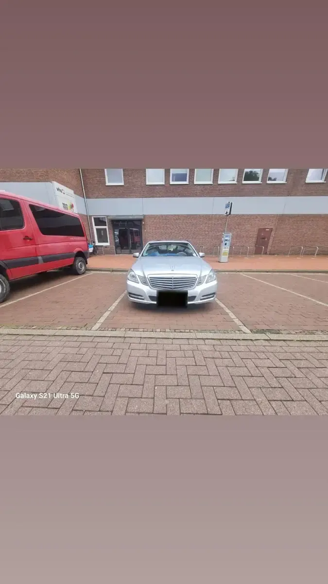 Gebraucht Mercedes E300 231 PS (169 kW) 2011 Silber Limousine